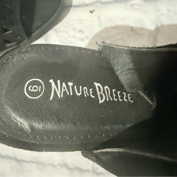 Nature Breeze Elegant Black Footwear - Picture 4 of 4